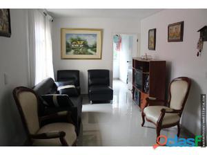 VENDO APARTAEMNTO DUPLEX EN NAPOLES,CALI