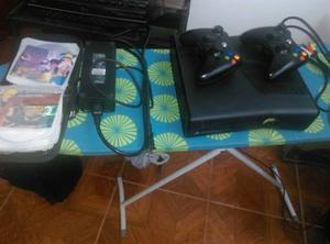 Xbox 360 Slim, Dos Controles Y Juegos