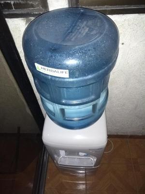 Excelente Dispensador de Agua