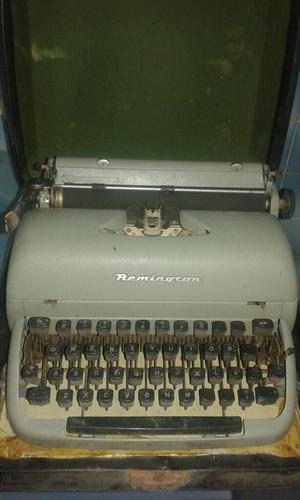 Maquina de Escribir Antigua Remintong