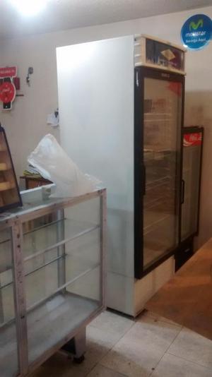 Refrigerador vitrina marca HACEB