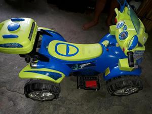 Vendo Moto de Bateria para Niño