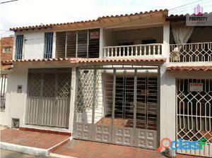 Casa Barata TASAJERO niza Frente UNICENTRO Cúcuta