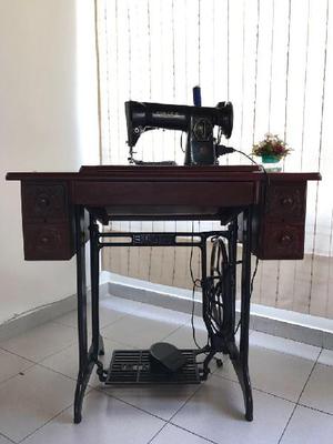 Maquina de coser Singer con mueble - Villavicencio