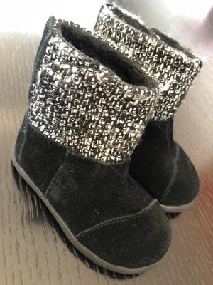 Botas Bebe Marca Toms Talla 21