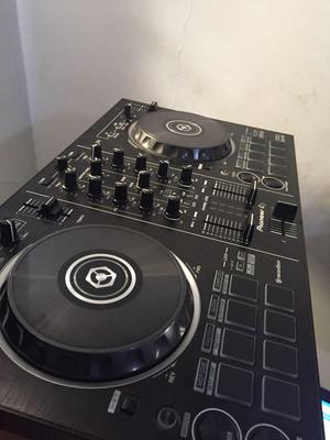 Vendo Controlador para dj pioneer ddj rb