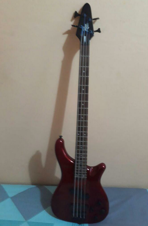 Bajo electrico rouge serie ll