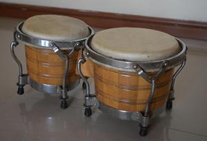 Bongó, bongos, bongoes o congas baratas