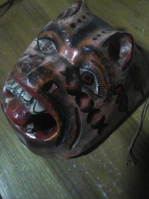 Mascara en Madera