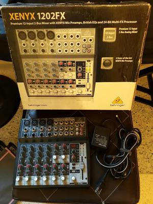 Mezclador Behringer Xenyx fx