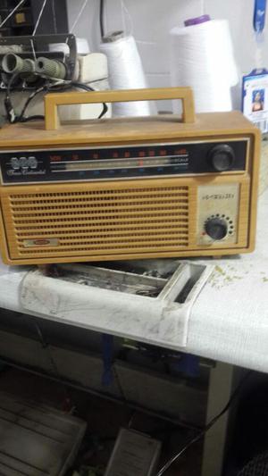 Se Vende El Radio Antiguo