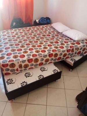 Cama Y Colchón Casi Nuevo