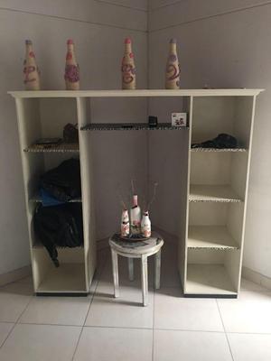 MUEBLE PARA TV, EQUIPO Y ACCESORIOS