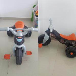 Triciclo Fisher Price