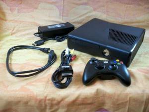 VENDO XBOX 360 POCO USO MOTIVO VIAJE