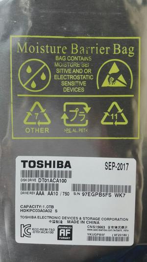 Disco Duro de 1 Terabite Marca Toshiba