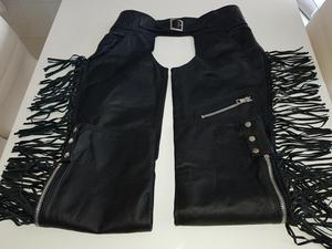 Chaps Unisex de Cuero Negro. Harley.