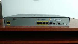 Router Cisco 881