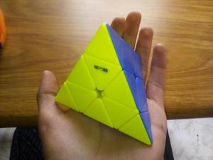 Pyraminx cubo piramide sensho ORIGINAL