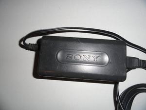 Cargador Original Ac-l10b Para Cámara Sony Modelos Dcr Y