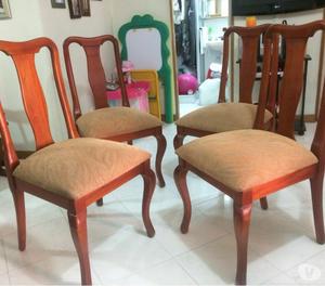4 bellas sillas en puro cedro antiguo
