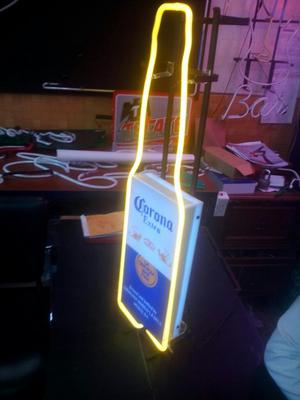 NEON BOTELLA CORONA