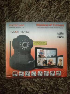 Foscam Fiw Wireless/wired Pan Tilt Ip/network Camera