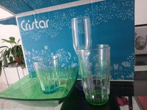 Se venden juego de vasos cristar