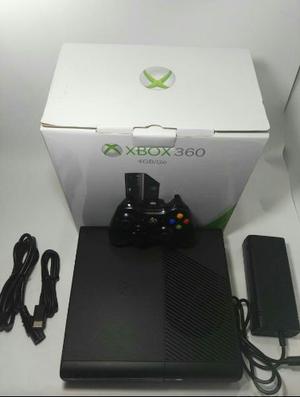 Consola Xbox 360 Súper Slim E4 Gb5.0 Con 1 Control Original