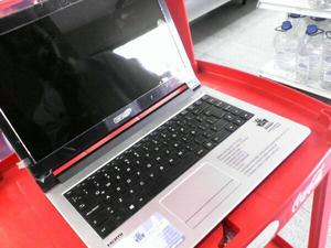 laptop como nueva compumax vendo o cambio