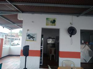 Vendo Restaurante Esquinero en Girón