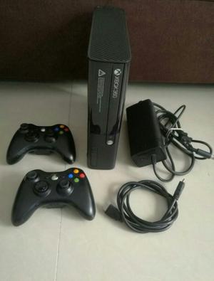 Vendo Xbox 360 Super Slim