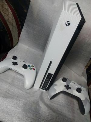Xbox One S 500 Gbs 2 Controles
