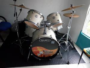 Batería MAPEX VOYAGER.