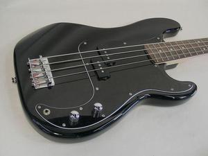 Squier by Fender Precision Bass