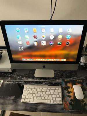 iMac 21.5” Como Nuevo 8Gb Ram 1Tb Dd