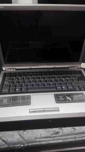 Portatil SONY Vaio VGNS150FP