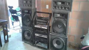 SE VENDE HERMOSO EQUIPO DE SONIDO