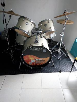 Batería MAPEX VOYAGER.