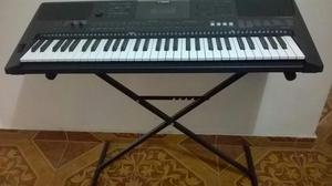 Organeta Yamaha psr E453
