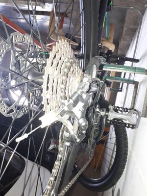 Vendo bici de aluminio poco uso rin 275 mas info wsp