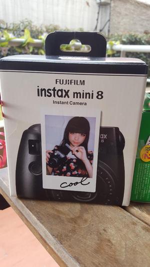 Cámara de Fotos Fujifilm Instax Mini 8