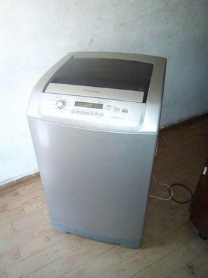 lavadora electrolux de 30 libras