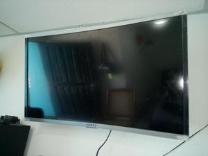 vendo smart tv 39 pulgadas curvo marca sankey