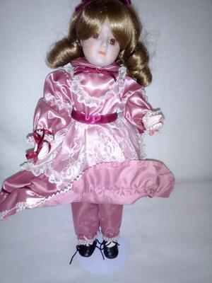 Muñeca de Porcelana Coleccion Doll