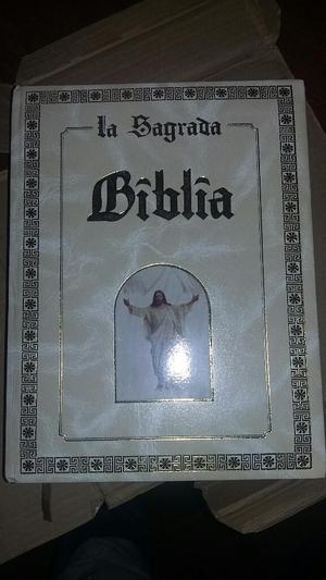 La Sagrada Biblia