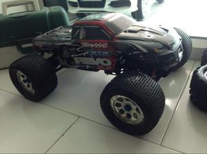 Traxxas Revo 3.3