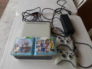 Se Vende Xbox 3.0 con 2 Controles