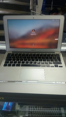 Apple Macbook Air 11.6, Core I5 1.6 Ghz, 2gb, 64gb, Intacto