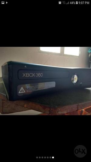 Vendo Ermosa Xbox 360 Slim Como Nuevo